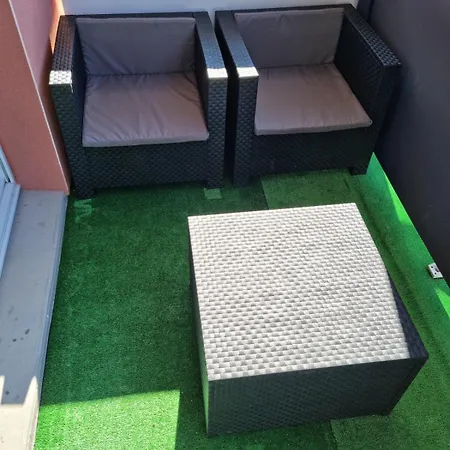 La Jacuzzi Apartment